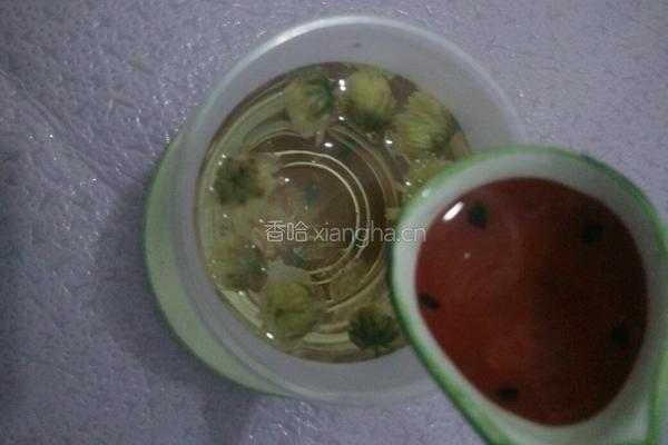 蜂蜜菊花茶的做法图解4