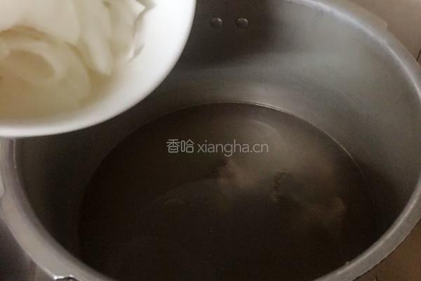 萝卜骨头汤的做法图解4