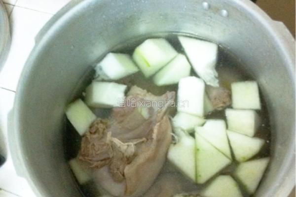 鹅肉冬瓜汤的做法图解3