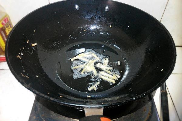 鸡蛋炒苦瓜的做法图解10