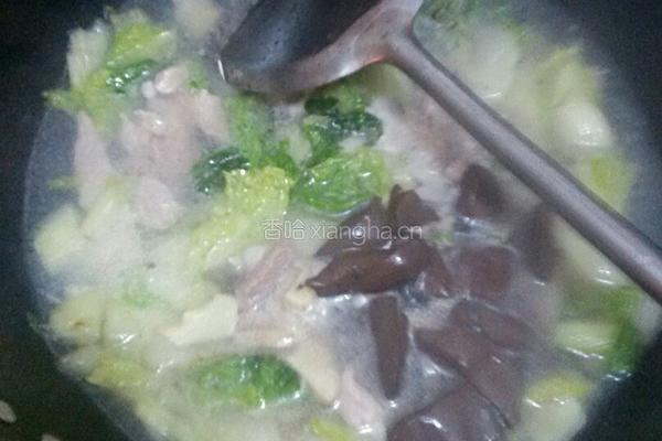 平菇白菜鸡血汤的做法图解8