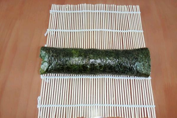 紫菜包饭的做法图解9