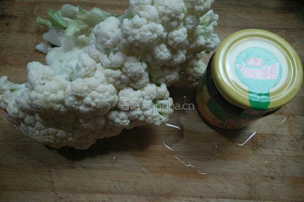 酱烧菜花的做法图解1