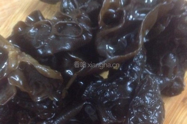 木耳蒸鸡的做法图解5