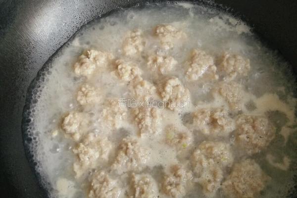 肉丸萝卜汤的做法图解4
