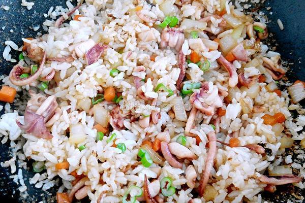 鱿鱼炒饭的做法图解6