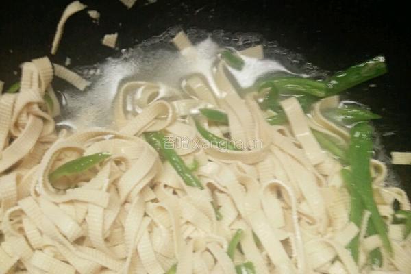 青椒豆腐皮的做法图解8