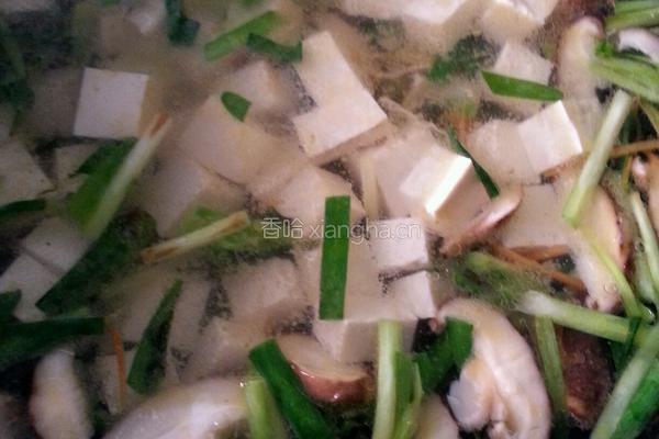 韭菜豆腐汤的做法图解4