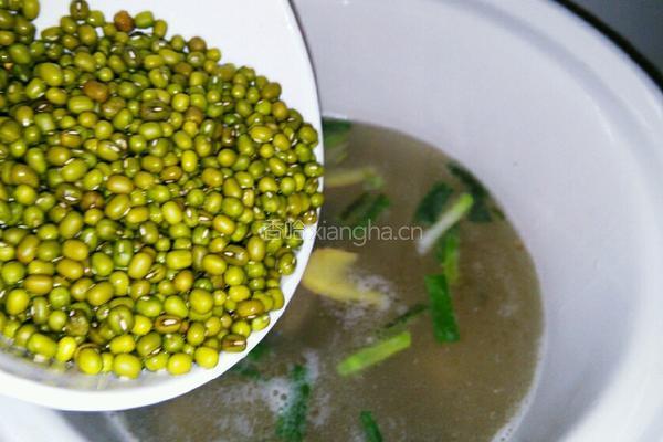 绿豆排骨汤的做法图解6