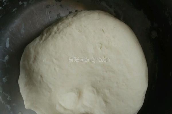 萝卜猪肉蒸包的做法图解1
