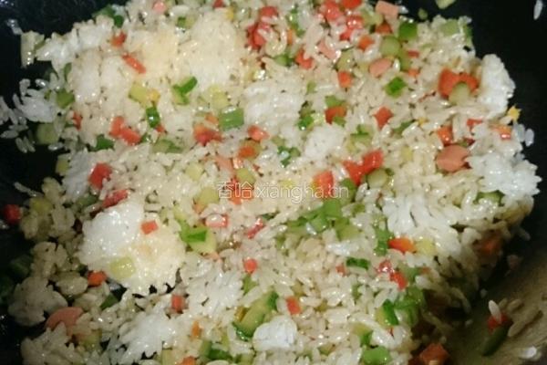番茄酱香饭的做法图解5