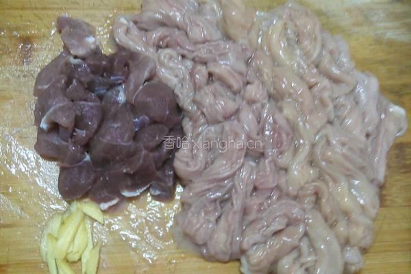 小肠腱子肉莲子汤的做法图解4