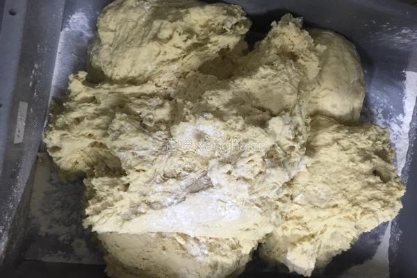 奶酪包的做法图解1