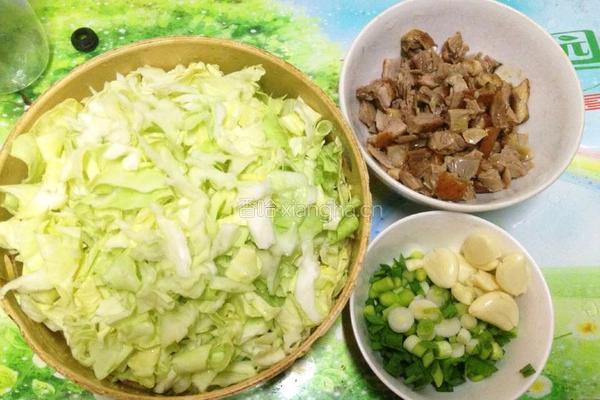 烧鸭丁包菜炒饭的做法图解4