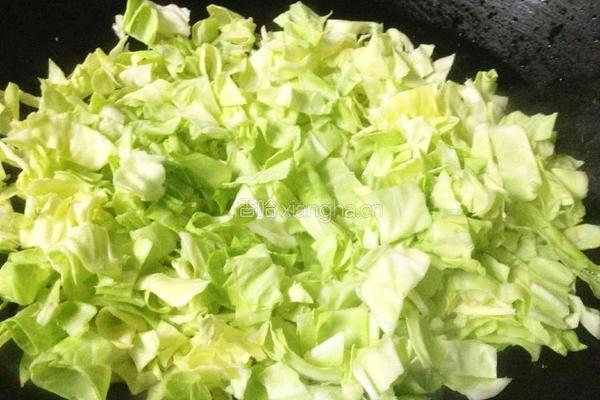 烧鸭丁包菜炒饭的做法图解5
