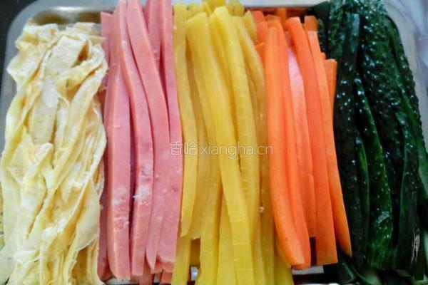 紫菜包饭的做法图解2