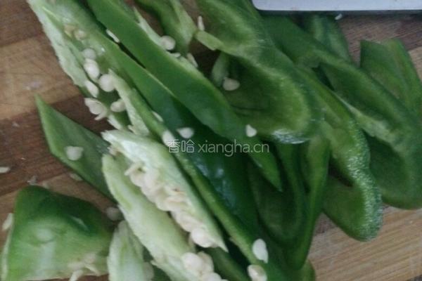 炒青椒牛肉干巴的做法图解5