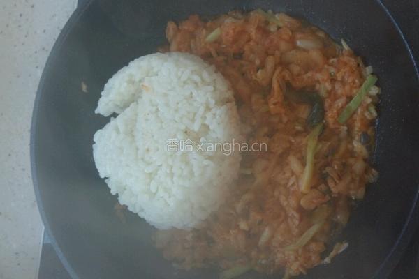 泡菜鸡蛋炒饭的做法图解4