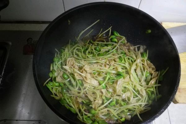 豆苗炒油皮的做法图解3