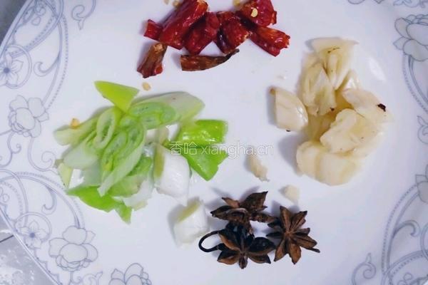 水煮鸭血的做法图解1