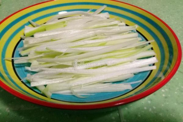 清蒸豆豉黄花鱼的做法图解1