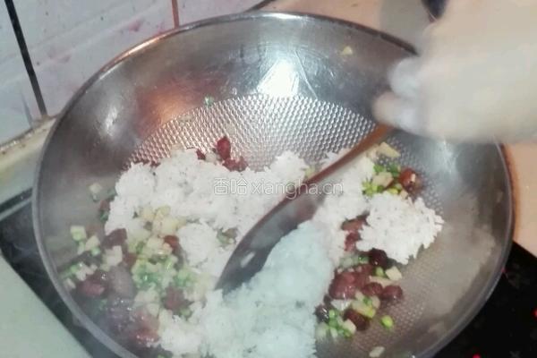 咖喱炒饭的做法图解5