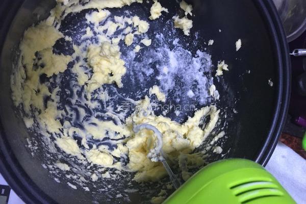 抹茶双色饼干的做法图解3