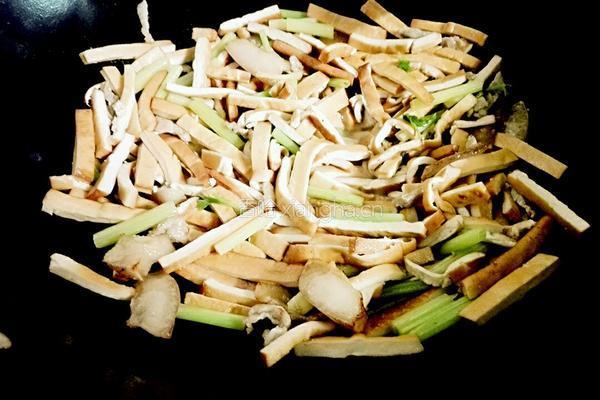 芹菜炒香干的做法图解7