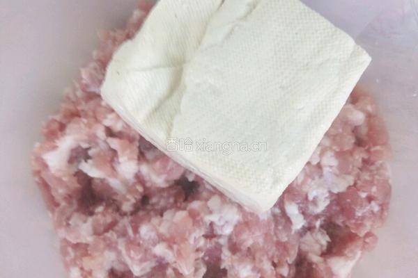 豆腐肉饼的做法图解2