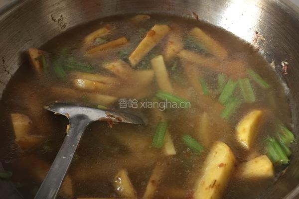 芹菜土豆汤的做法图解5