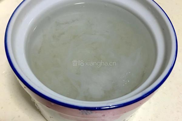 冰糖燕窝的做法图解4