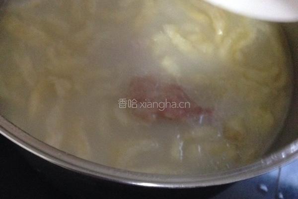 瑶柱花胶汤的做法图解6
