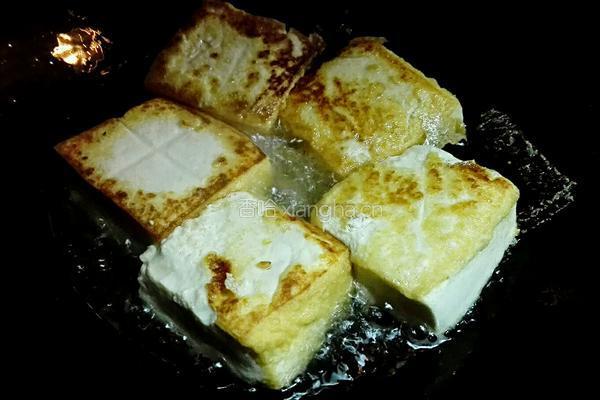 香煎豆腐的做法图解4