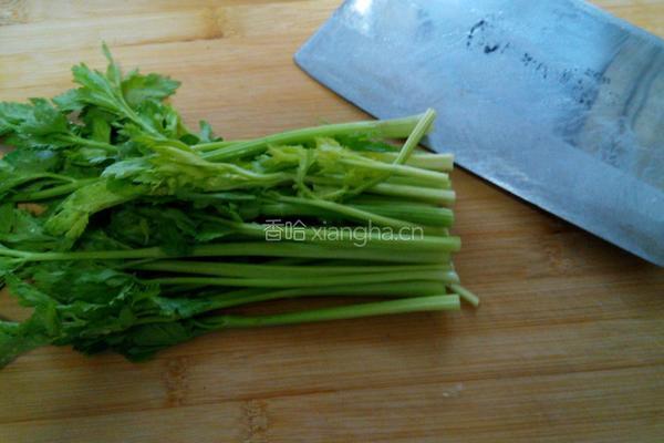 翡翠豆干的做法图解1