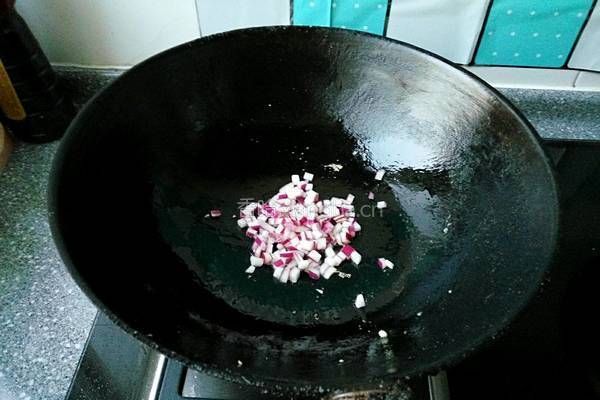 番茄炒饭的做法图解3