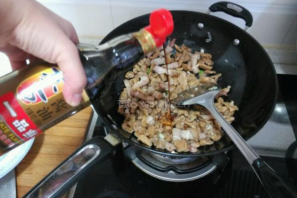萝卜干炒肉的做法图解6