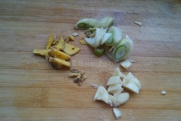 青椒炒豆皮的做法图解3