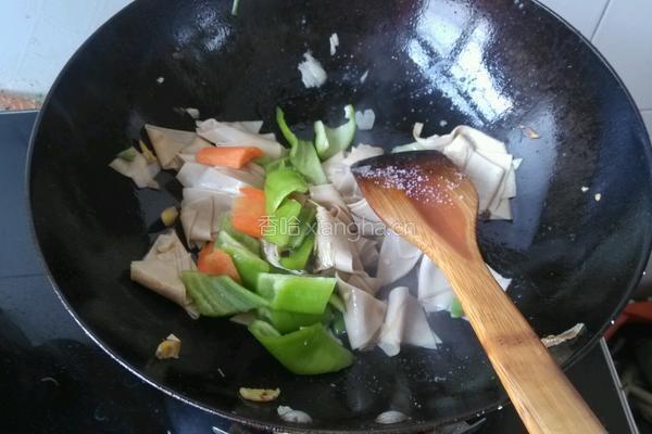 青椒炒豆皮的做法图解7