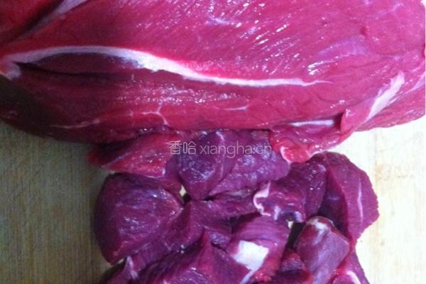 炖牛肉的做法图解1