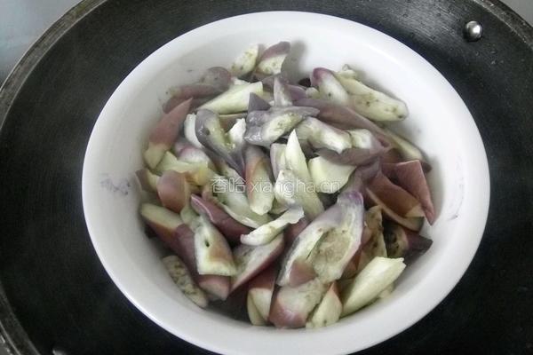 鱼香茄子的做法图解3