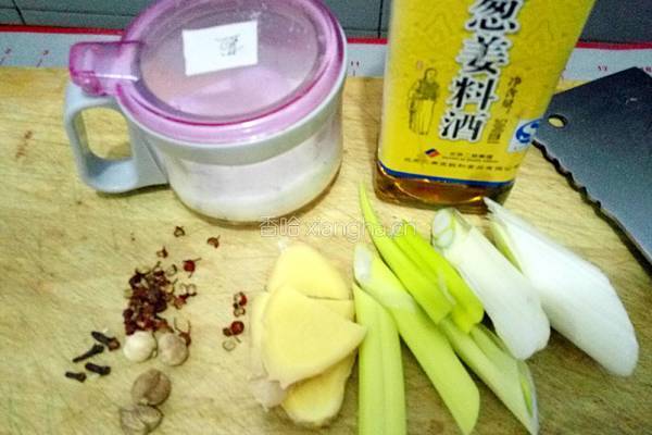 清汤羊肉山药煲的做法图解1