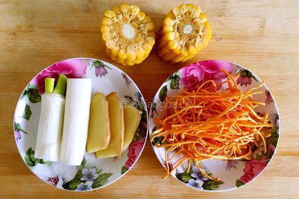 红豆薏米脊骨汤的做法图解2