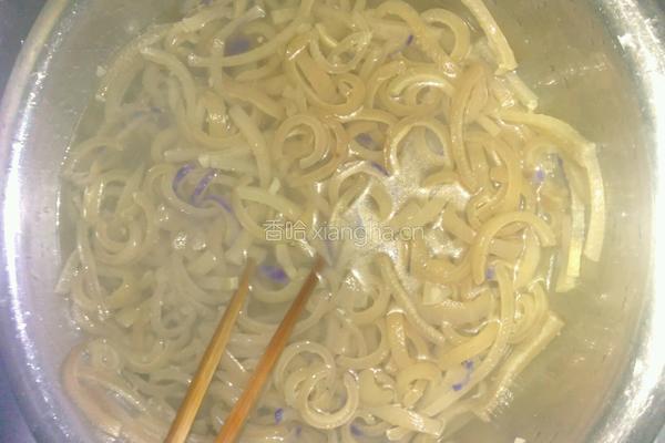 肉皮冻的做法图解6