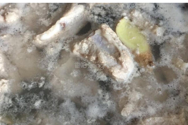 酱焖排骨饭的做法图解1