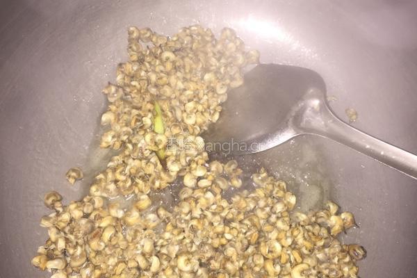 芹菜炒螺肉的做法图解4