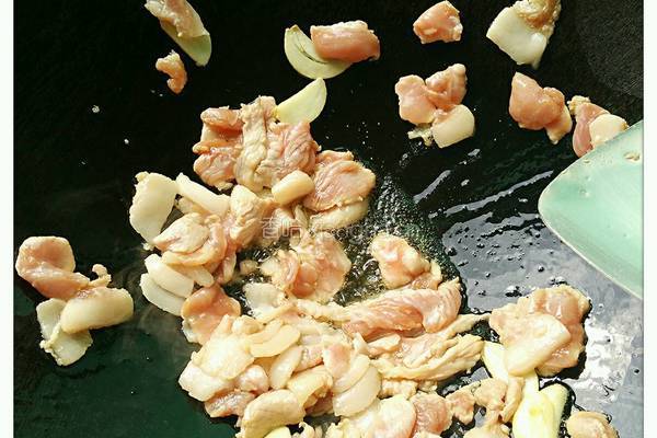 木耳炒肉片的做法图解5
