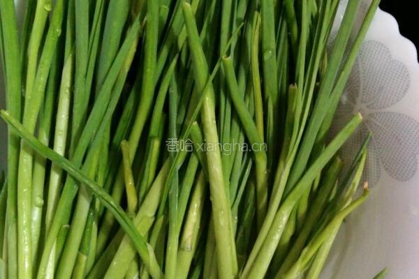 虾仁木耳（素）包子的做法图解1