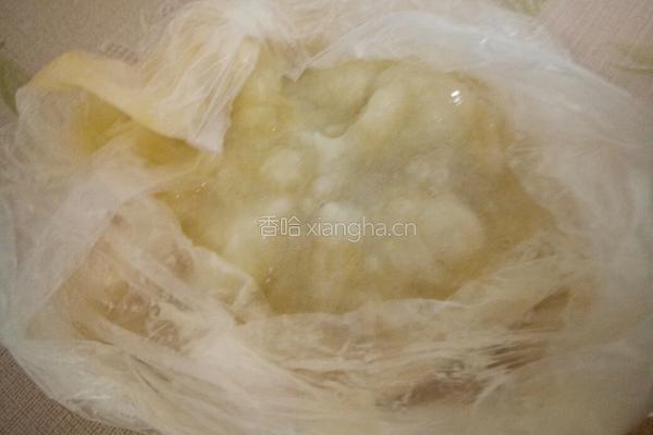 香蕉鸡蛋卷的做法图解2
