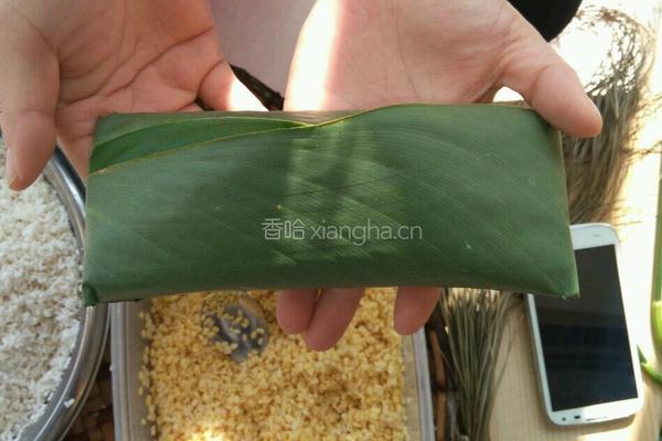 包粽子的做法图解8
