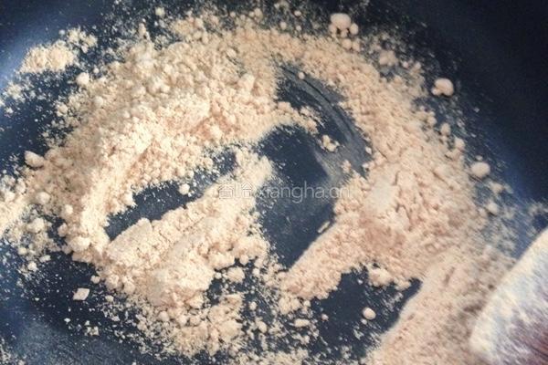 豆面红糖裹糍粑的做法图解1